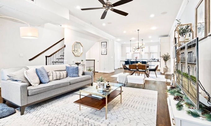 Oak Lawn House | Stylish & Modern Uptown Dallas Retreat in Oak Lawn