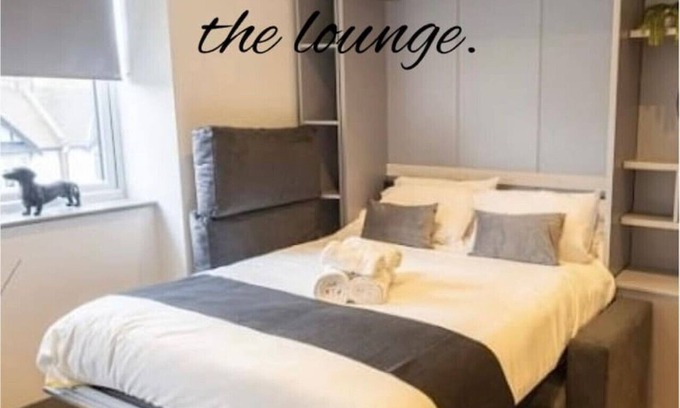 West Finchley Apartment | Stylish New 1-Bed Flat - Central London Escape