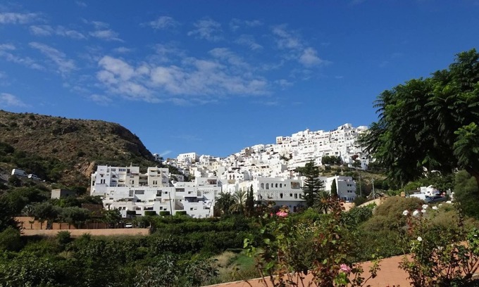 Mojacar Apartment | Stylish one bedroomed apartment with stunning sea views