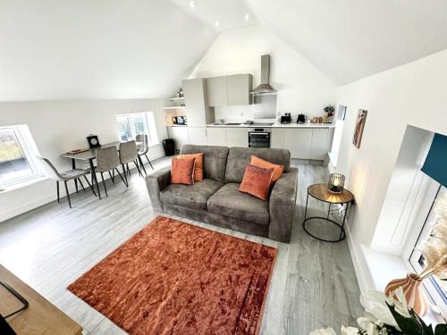 Billingham Apartment | Stylish Penthouse in a fantastic location!