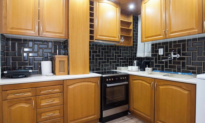 Mousio Apartment | Stylish Renovated 2 Bd Apt in Exarcheia