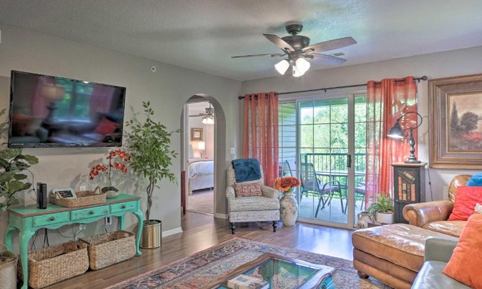 Branson Apartment | Stylish Resort Condo 3 Mi to Downtown Branson!