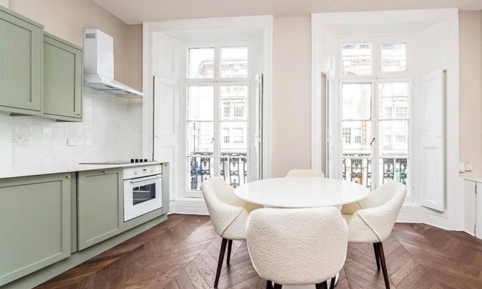 Somers Town Apartment | Stylish & Spacious 1 br flat in central Camden