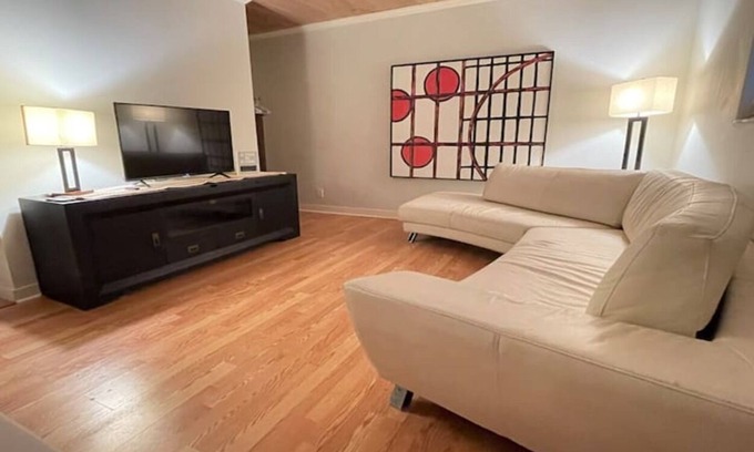 Delray Beach Apartment | Stylish Studio Apt - Near the Beach