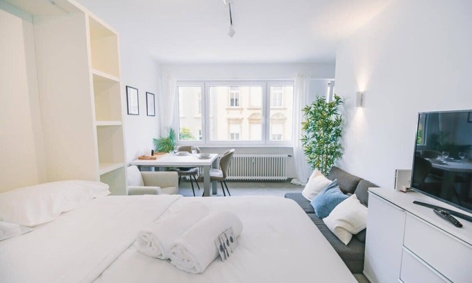 Gare Apartment | Stylish Studio in the Heart of Luxembourg City