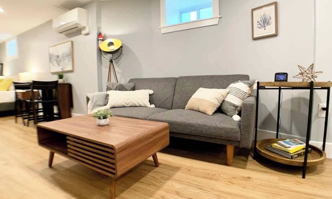 Arlington Apartment | Stylish Studio - ✓Sanitized ✓Private ✓Spotless