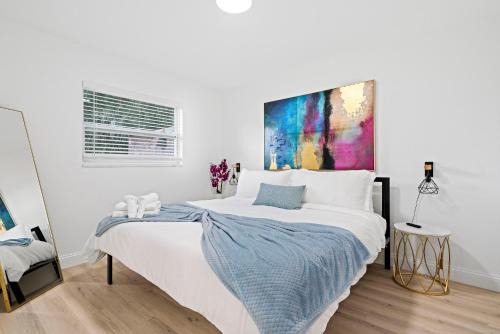 Largo House | Stylish Tranquil Duplex 15m Drive To Beach