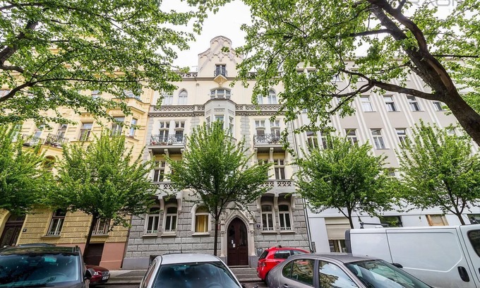 Vinohrady Apartment | Stylish two-bedroom&terrace apartment in Vinohrady