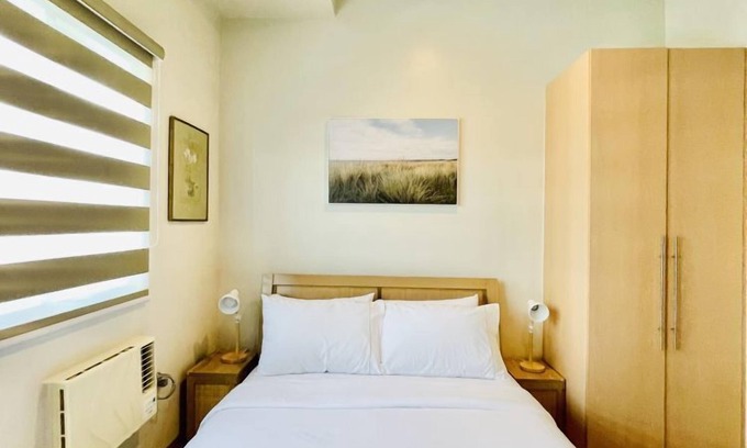Iloilo Apartment | Stylish Urban Living at LaFayette Park Square
