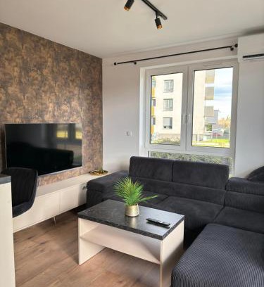 Nysa Apartment | Stylowy apartament z ogródkiem i tarasem
