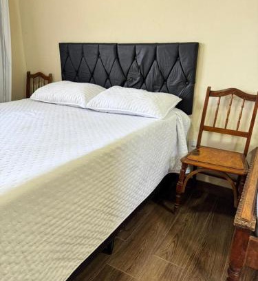 Miguel Pereira Hotel | Suíte Casa de Luz-Lar na Serra-Quarto-01 - Duplo ou Triplo