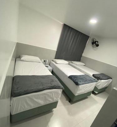 Caruaru Hotel | Suíte com banheiro privativo em Pousada recém construída,a 500mts do pátio do forró