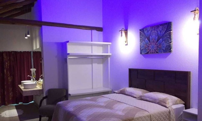 Ibiuna House | Suíte de Luxo com hidromassagem / Filadelfia