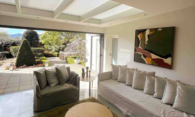 Battery Point House | Sublime Luxury - Battery Point