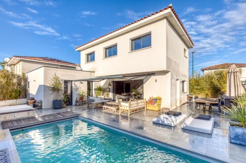 Mauguio Villa | Sublime Maison Moderne avec piscine