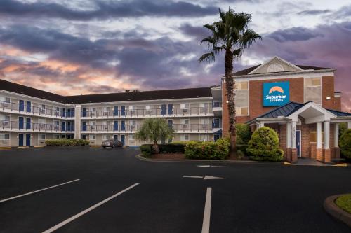 Stuart Hotel | Suburban Studios Stuart near Federal Hwy 1