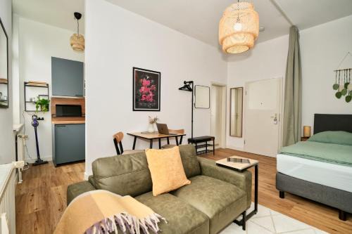 Sudenburg Apartment | SudenburgNest - Studio-Apartment mit iPad, Boxspringbett, Netflix & Waschmaschine