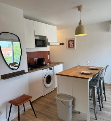 La Verpilliere Apartment | Suite Ô Maé Village des Marques Chesnes