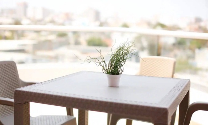 El Prado Apartment | Suite con balcón, linda vista