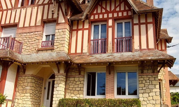 La Vespiere Apartment | Suite Jungle au Calme Avec Jardin + Netflix + Parking
