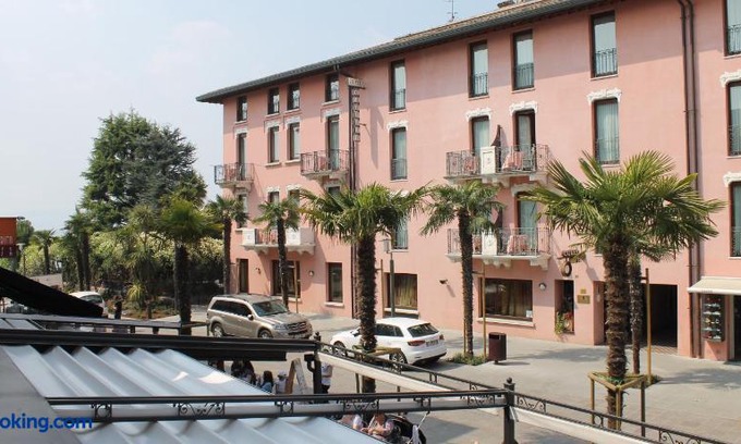 Sirmione Old Town Apartment | Suite Mavino Appartamenti