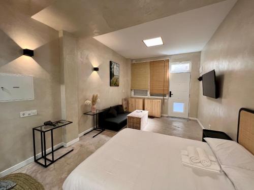 Portazgo House | Suite N25