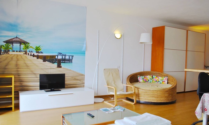 Argegno Apartment | Suite - Silver Lake Residence front lake with private garage