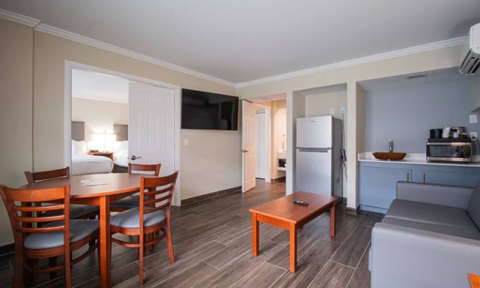 Ocala Hotel | Suite with 2 Queen Beds at Equus Inn, Pet-friendly, Free Parking