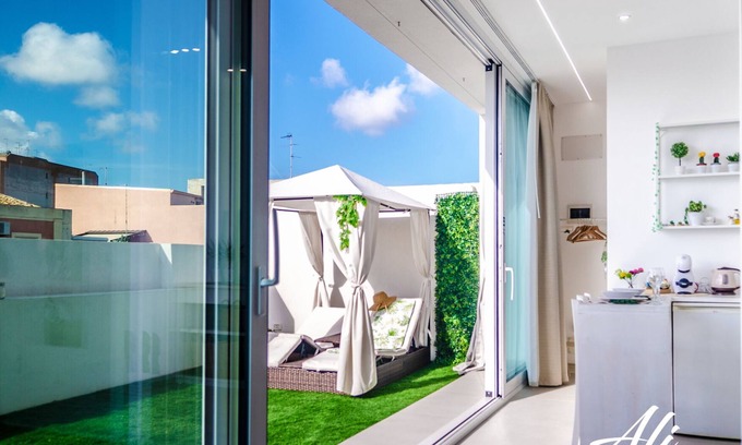 Santa Lucia Apartment | Suite with private terrace in the historic center