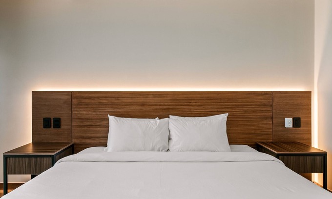 Queretaro Apartment | Suites Álamos by Homirent