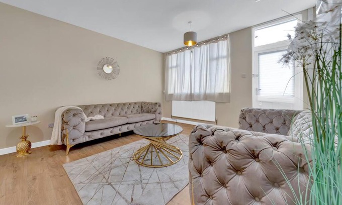 Dartford Apartment | Suites by Rehoboth - Royal Suite - Dartford