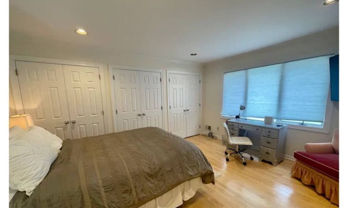 Bridgewater Apartment | Suites w 3 Beds sleeps 4, 2 rooms, own full bath
