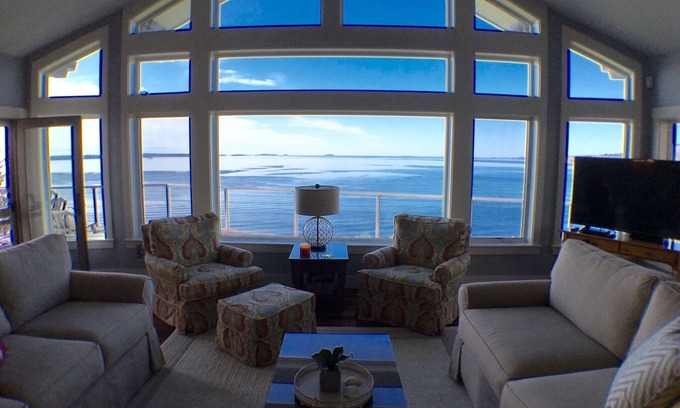 Northport House | Summer 2026 calendar open! Enjoy panoramic ocean views from home near Camden
