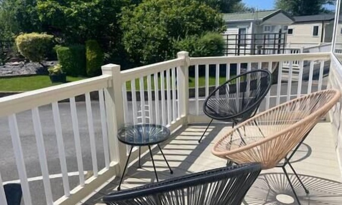 Barnstaple House | Summer Breeze Tarka Holiday Park