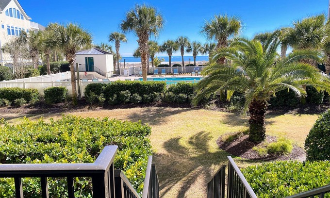 Isle of Palms Condo | Summer House 109 - Beach Walkout - 30 Secs to Sand