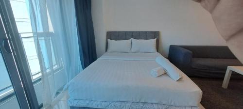 Kuala Lumpur City Centre Hotel | Summer Suite By RSR