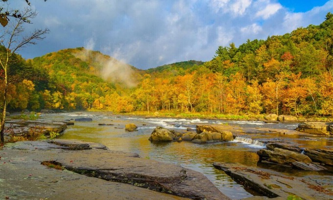 Hidden Valley Condo | 🍁 Summit Serenity | Laurel Highlands Retreat w/Hiking, Waterfalls & Fall Views