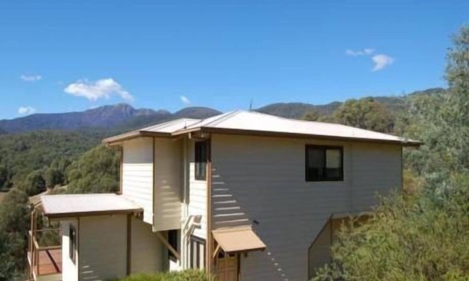 Merrijig House | Summit View Lodge - Great for Snow Season