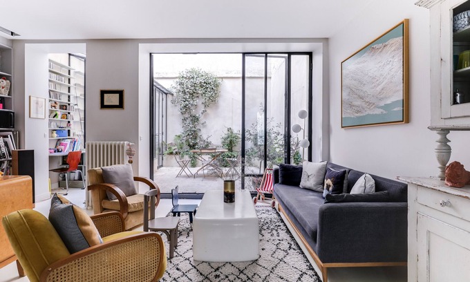 Epinettes Apartment | Sumptuous house with patio