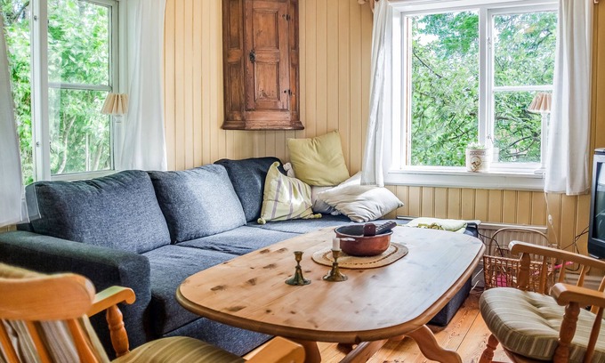 Flen Municipality House | Sun-drenched, Cosy Cabin in Peaceful Setting
