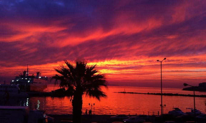 Rafina-Pikermi House | Sun-n-Waves :The house is located in 'kokkino limanaki' - RAFINA-ATTICA