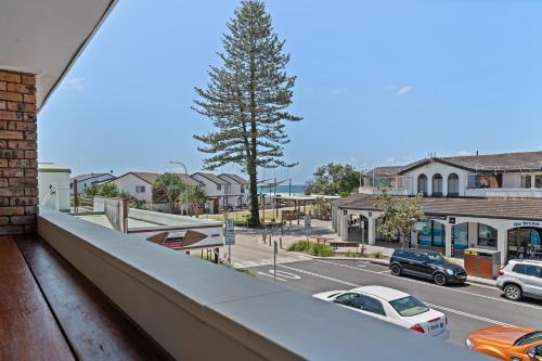 North Creek Apartment | Sun Soaked