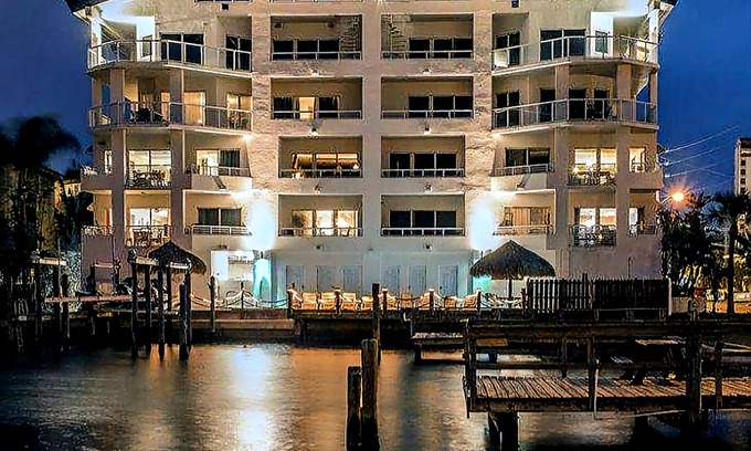 Clearwater Beach Condo | Sun West Palms - Suite 203 - 3 Bd/Ba - 3rd Story Bay Water View.