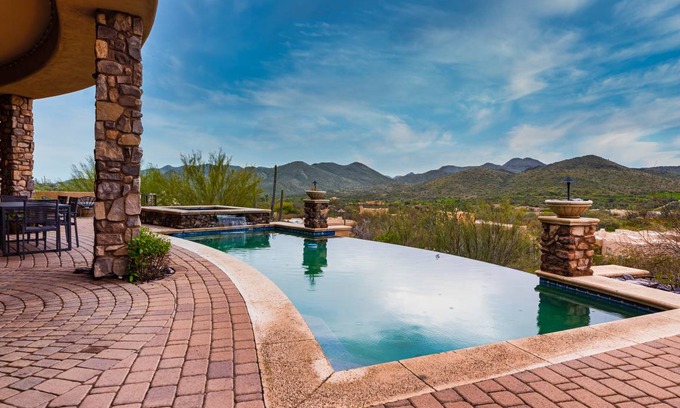 Cave Creek House | Sunbeam by AvantStay Elegant, Private Desert Home w/ Infinity Pool, Spa & View