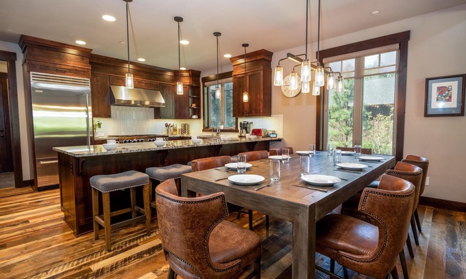 Cle Elum House | Suncadia 5 Bdrm Custom Home Overlooking Hole 17