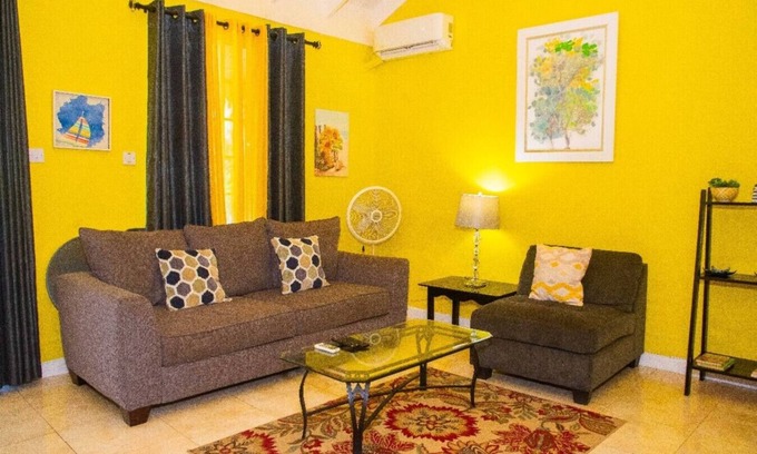 Ocho Rios Apartment | Sunflower Serenade