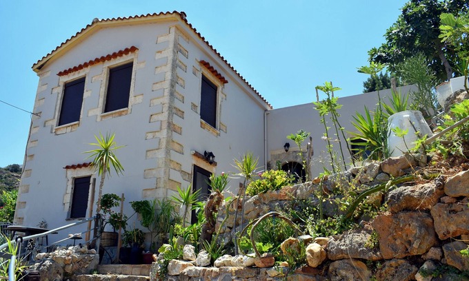Tsikalaria House | Sunhouse2-Ch, a charming sea view detached house!
