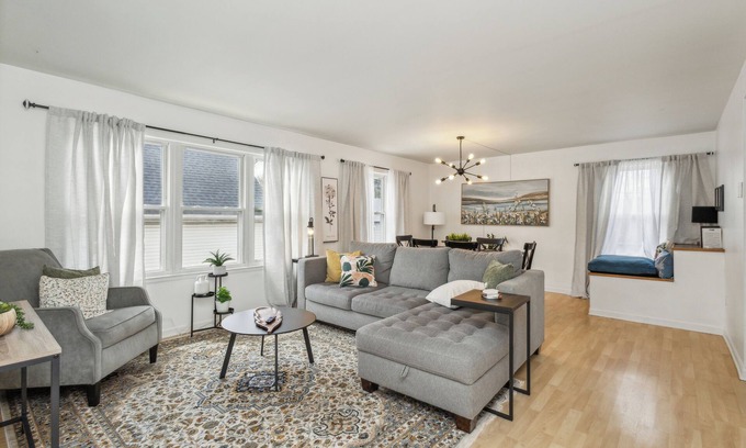 West Allis House | Sunlit 2BR Upper Near Downtown, Quiet Street + Free Parking