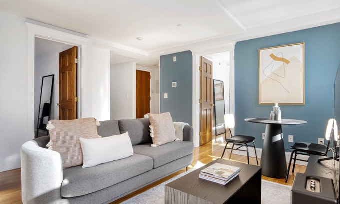 Beacon Hill Apartment | Sunlit Beacon Hill 2BR w/W/D, nr Boston Common, by Blueground