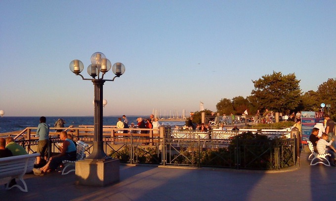 Kuhlungsborn Ost Apartment | Sunlit duplex apartment in the quiet area of the beach road